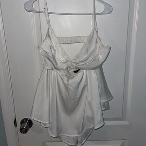 Lulu’s white 2 piece set crop top & skort